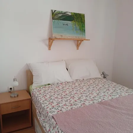 Grebaville - 1 Apartment *