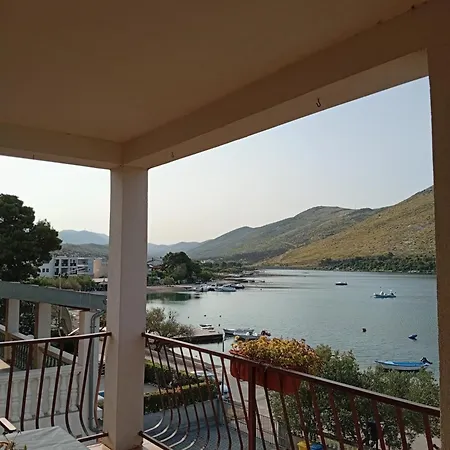 Grebaville - 1 Apartman *