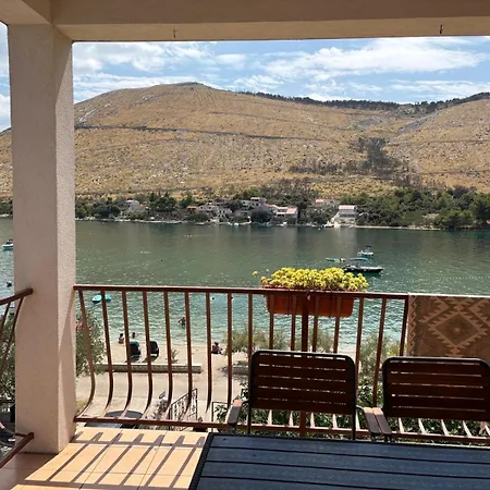 Apartman Grebaville - 1