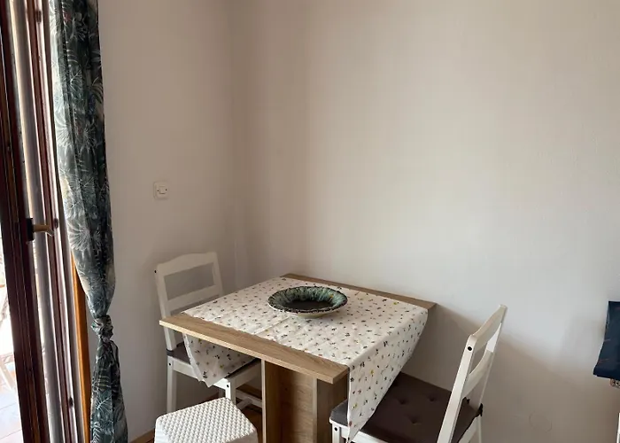 Grebaville - 1 Apartamento *